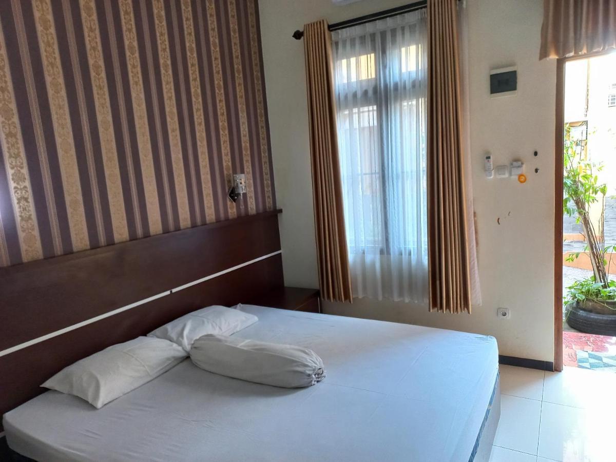 Riki Guesthouse Syari'Ah Jepara Esterno foto